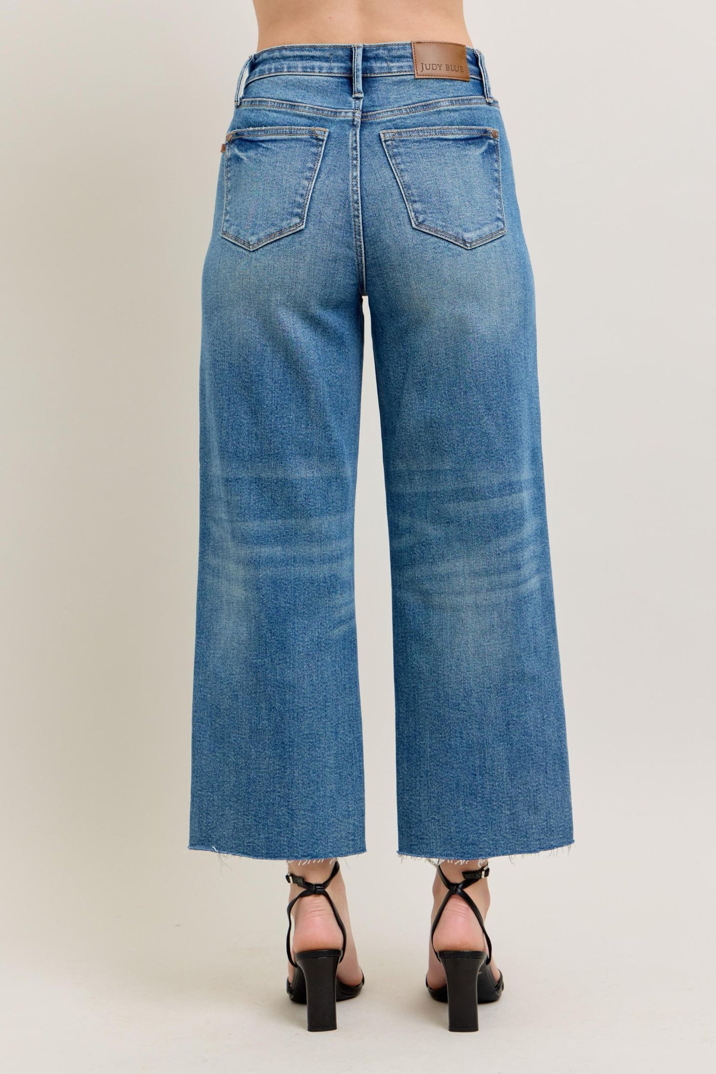 Rigid Magic Destroy Hem Crop