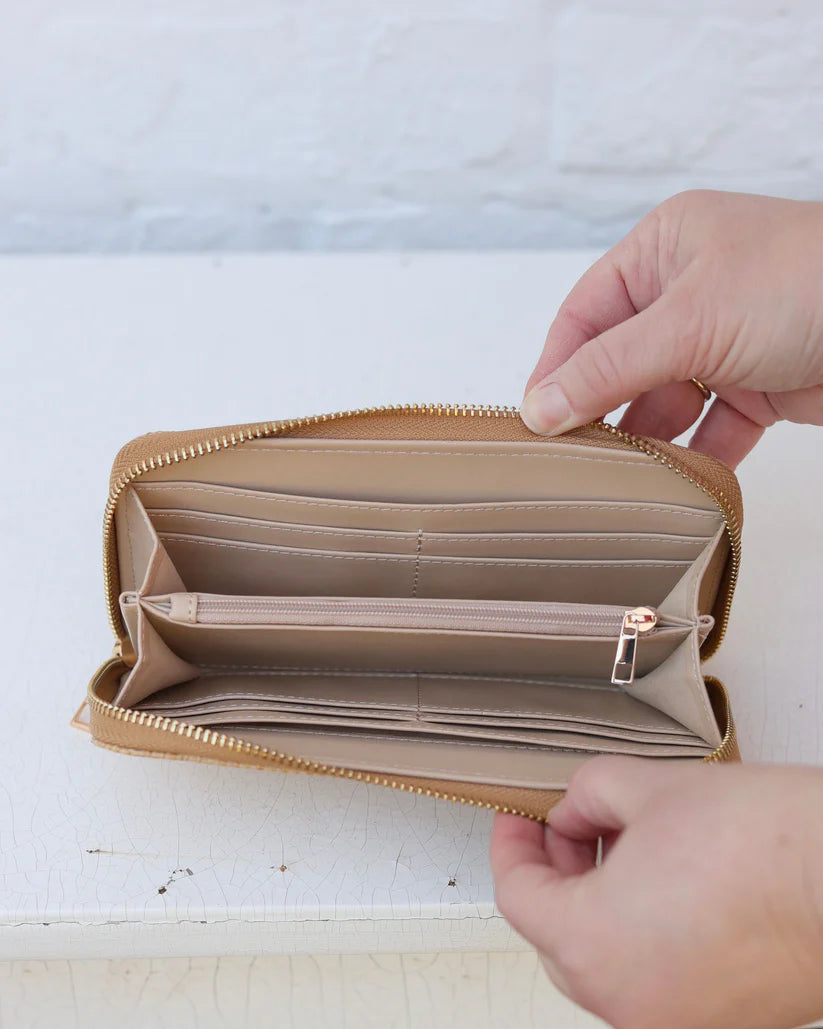 Penelope Wallet in Woven Almond