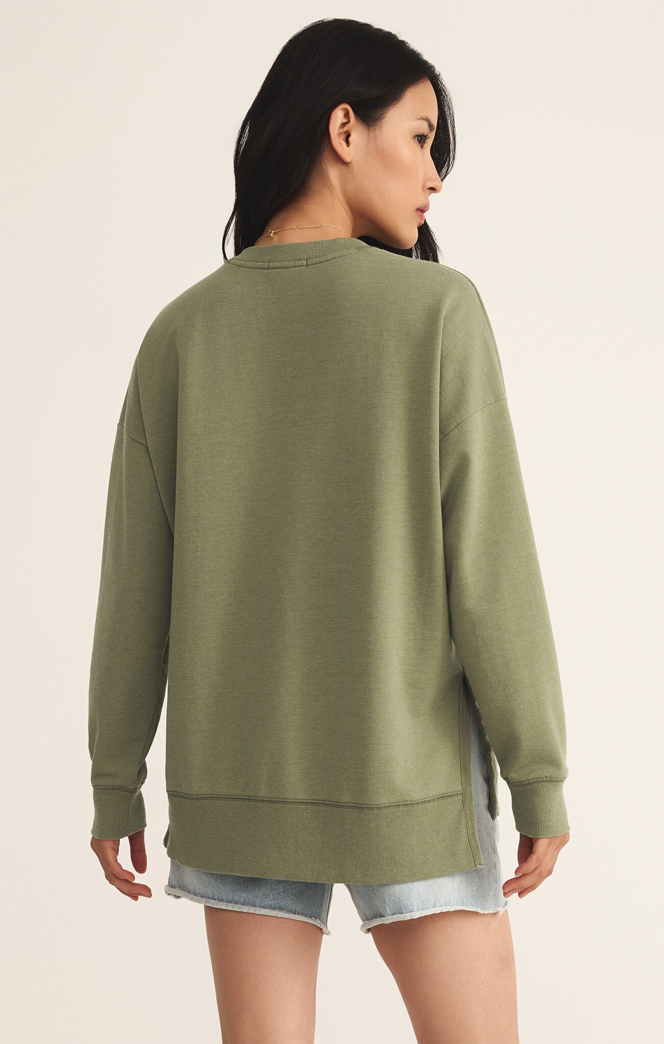 Modern V-Neck Weekender in Avocado