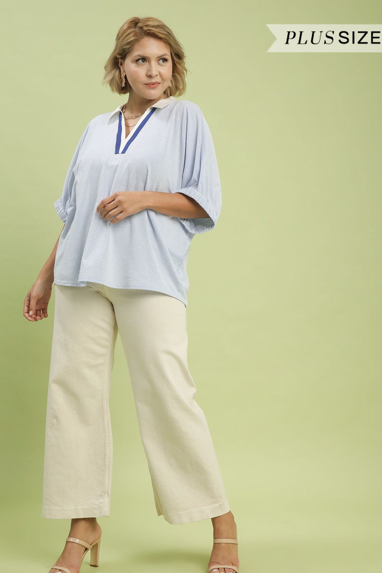 Contrast Collar V-Neck Top