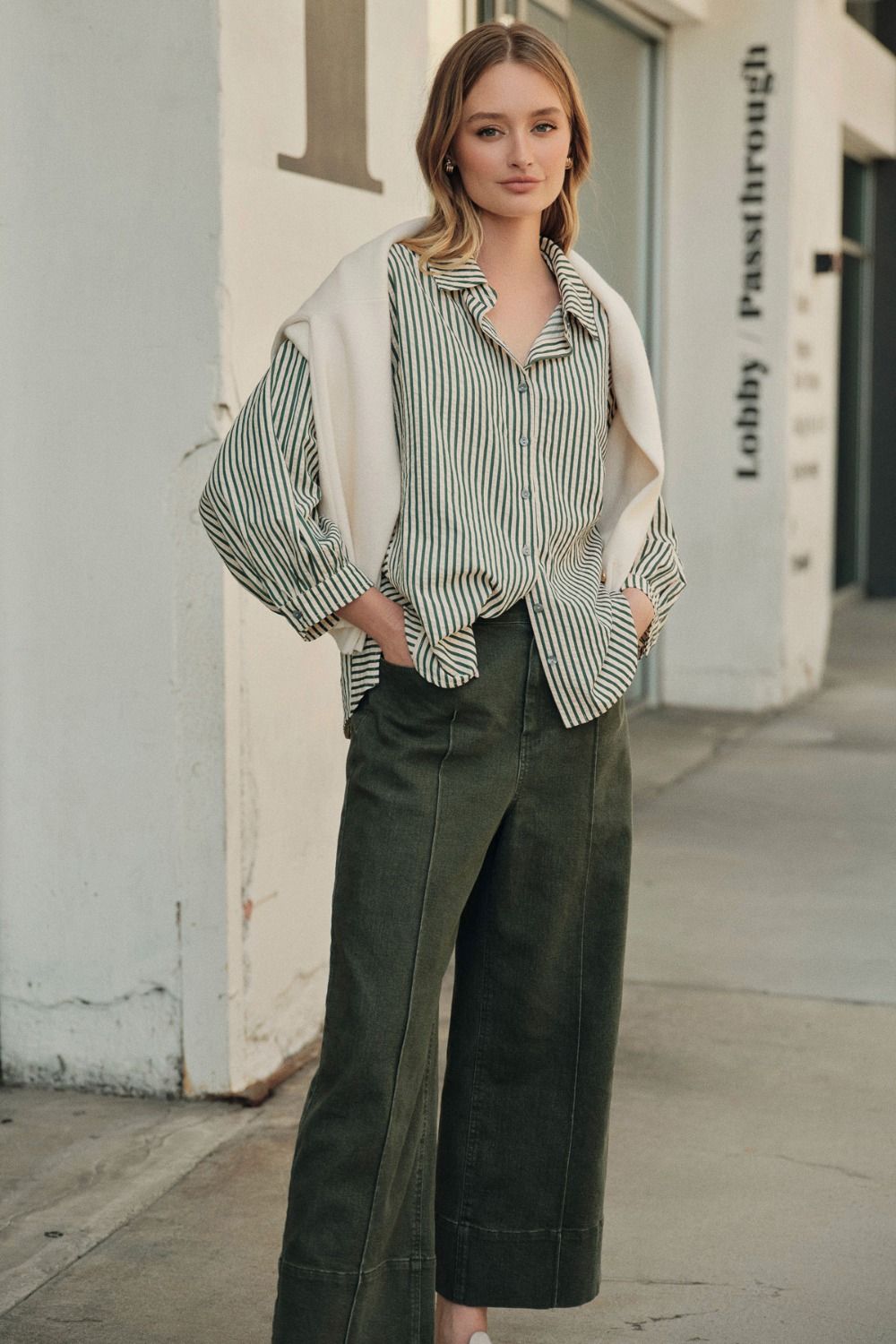 Wide Leg Ankle Pant