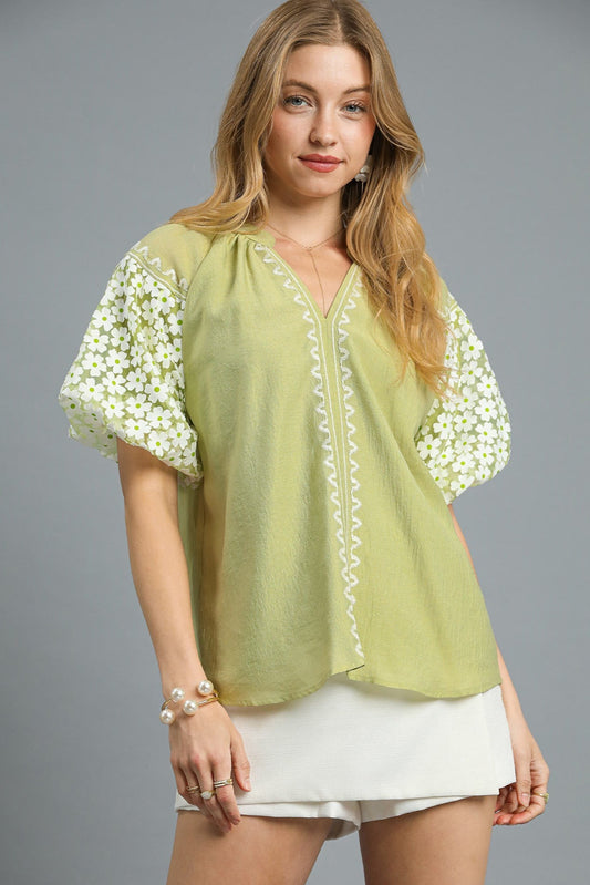 Daisy Puff Sleeve Blouse