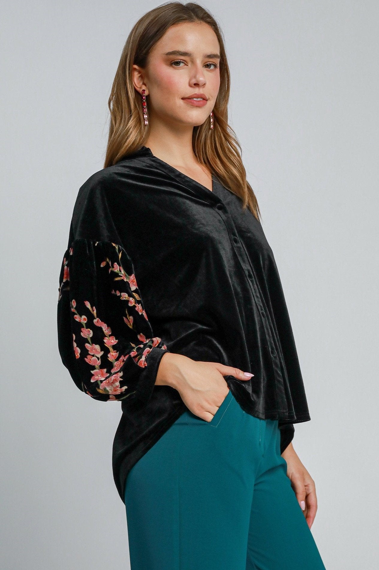 Puff Sleeved Velvet Top