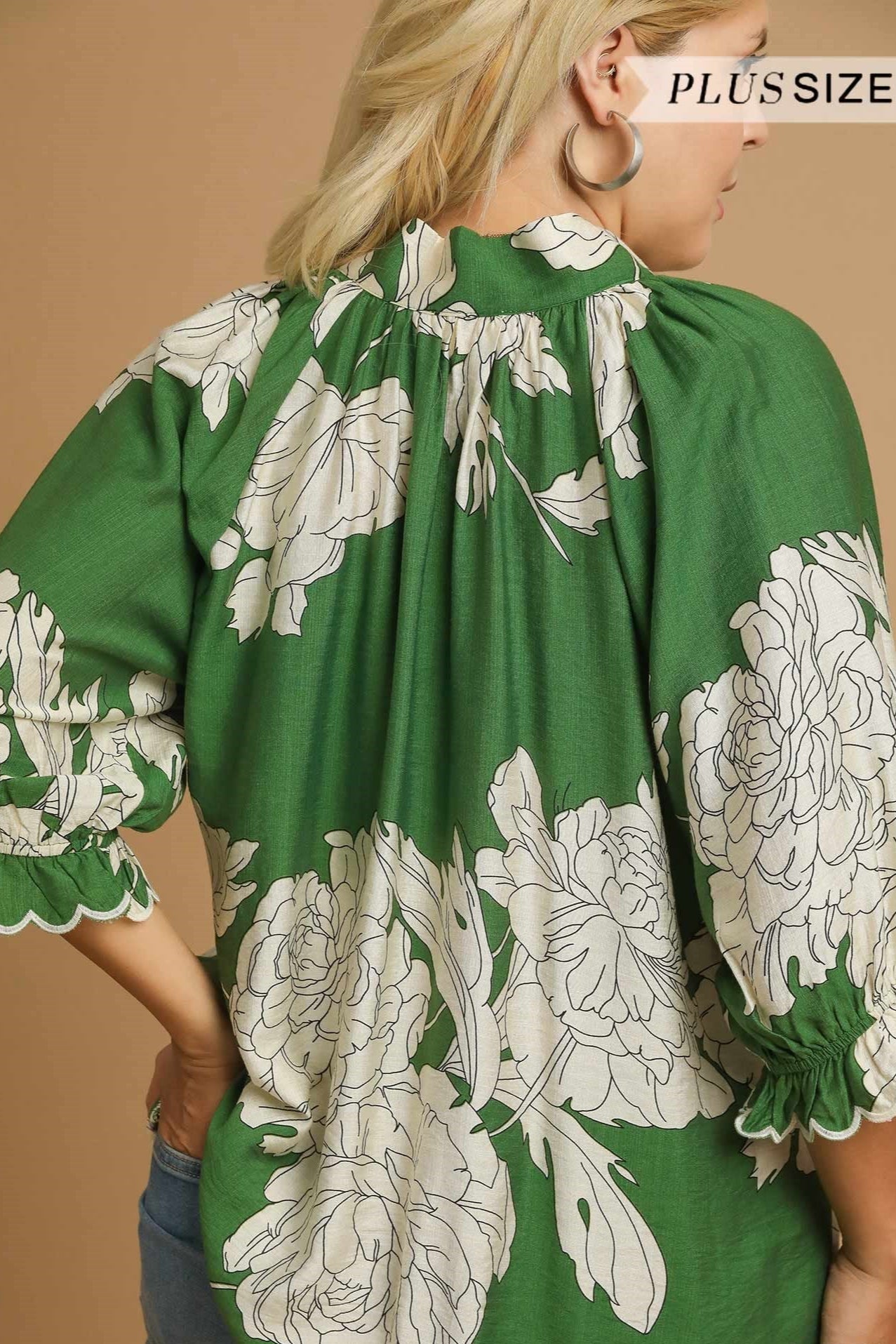 Peony Scallop Trim Blouse