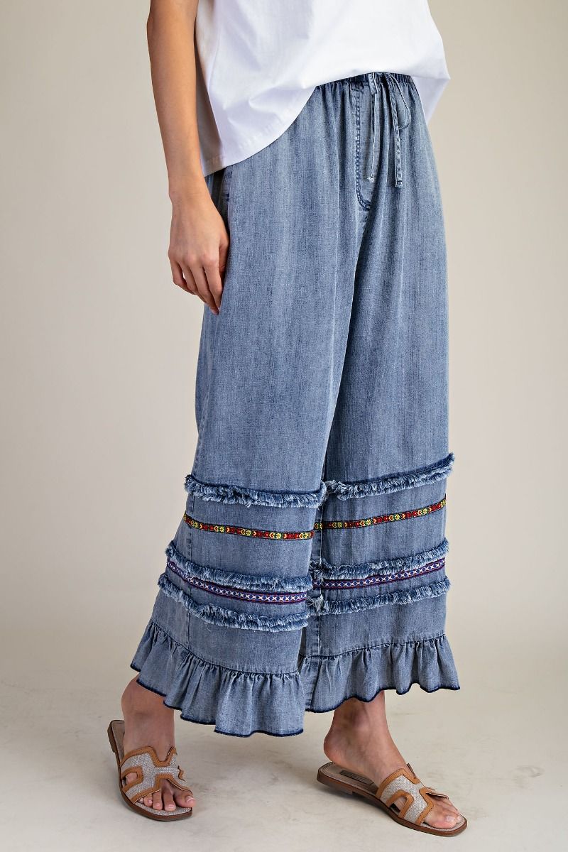 Ruffle Bottom Chambray Pants