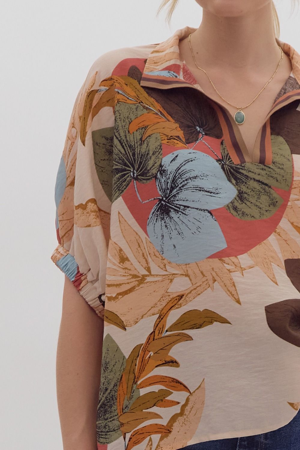 Printed Short Sleeve V-Neck