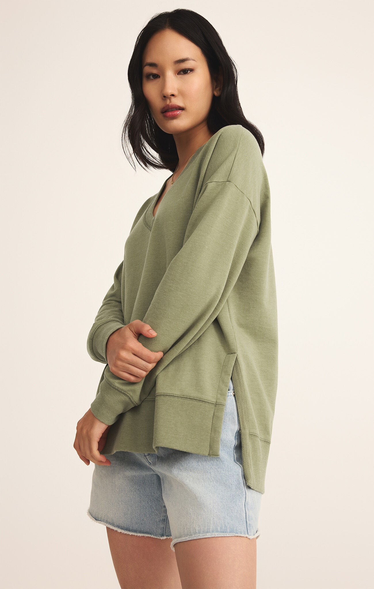 Modern V-Neck Weekender in Avocado